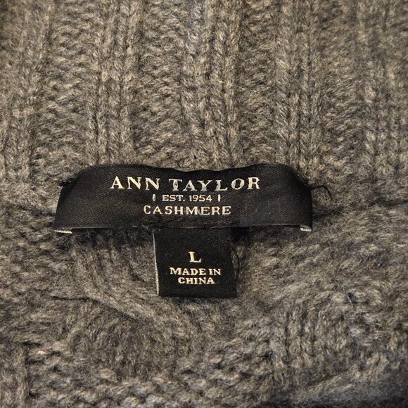Ann Taylor 100% Cashmere Thick Chunky Cable Cardigan Sweater - Picture 4 of 9